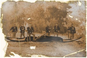Controversial photograph of six Civil War soldiers next to the apparent body of a recently deceased giant pterodactyl or pterosaur, maybe a Pteranodon